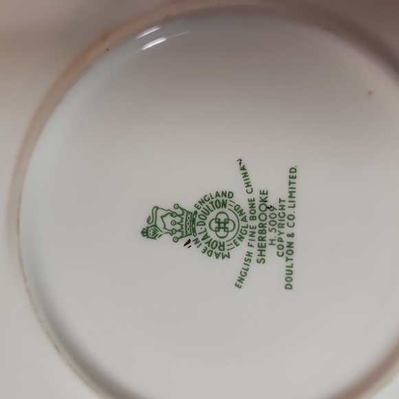 🕸Vintage Royal Doulton English Bone China 2 Set Tea Cups with Saucers - Picture 8 of 10